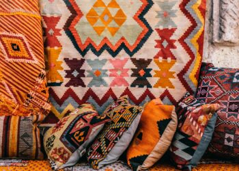 9×7 Moroccan Rugs and Custom Made Red Carpets